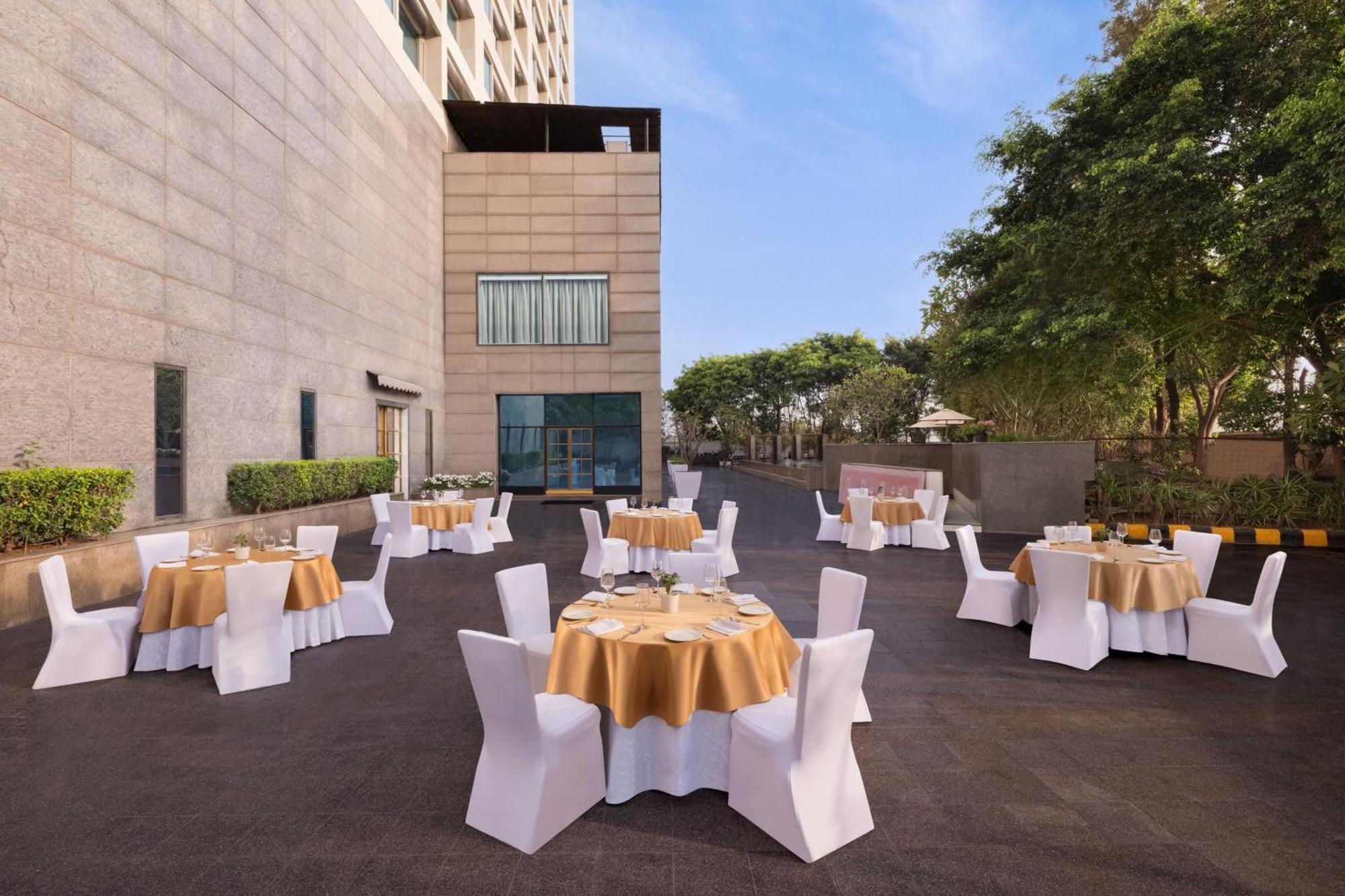 Le Meridien Gurgaon, Delhi NCR Buitenkant foto